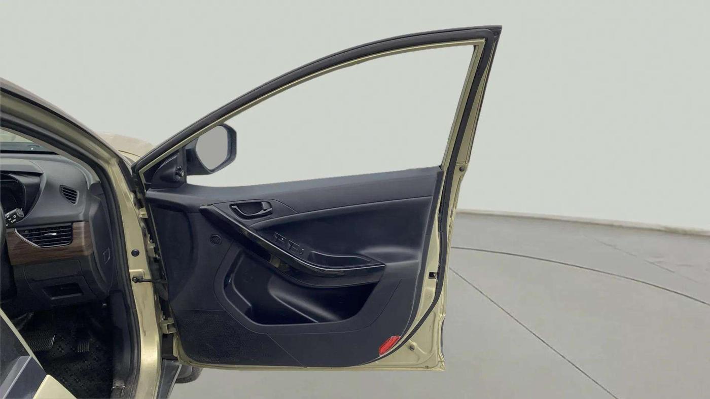 2022 Tata NEXON XZA PLUS (PREMIUM) KAZIRANGA PETROL, Petrol, Automatic, 24,250 km, RHS Front Door