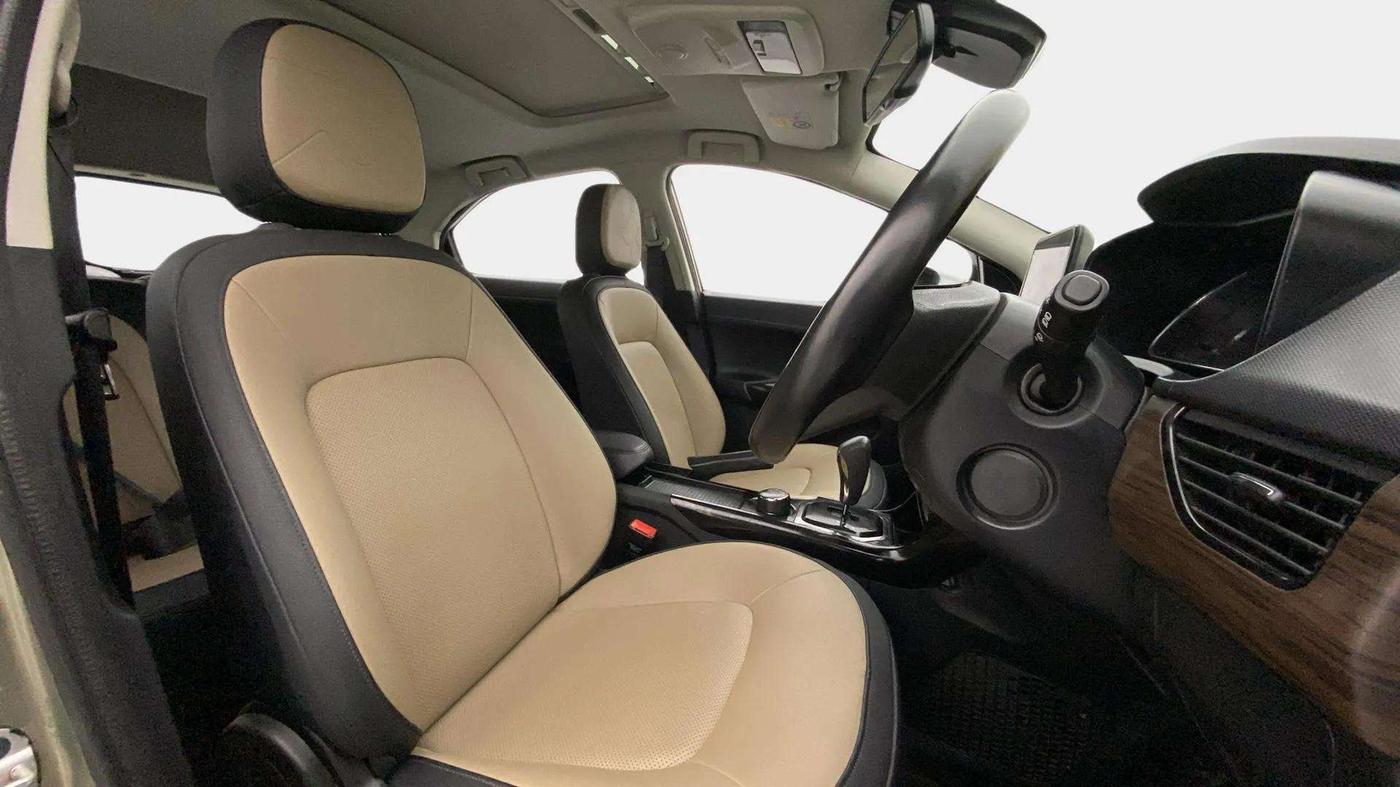 2022 Tata NEXON XZA PLUS (PREMIUM) KAZIRANGA PETROL, Petrol, Automatic, 24,250 km, Right Side Front Door Cabin