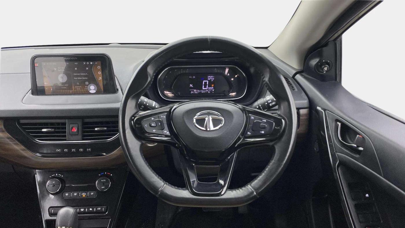 2022 Tata NEXON XZA PLUS (PREMIUM) KAZIRANGA PETROL, Petrol, Automatic, 24,250 km, Steering Wheel Close Up