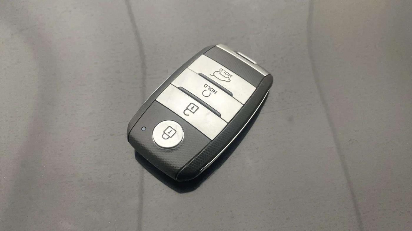 2021 KIA SELTOS HTX 1.5 PETROL, Petrol, Manual, 37,452 km, Key Close Up