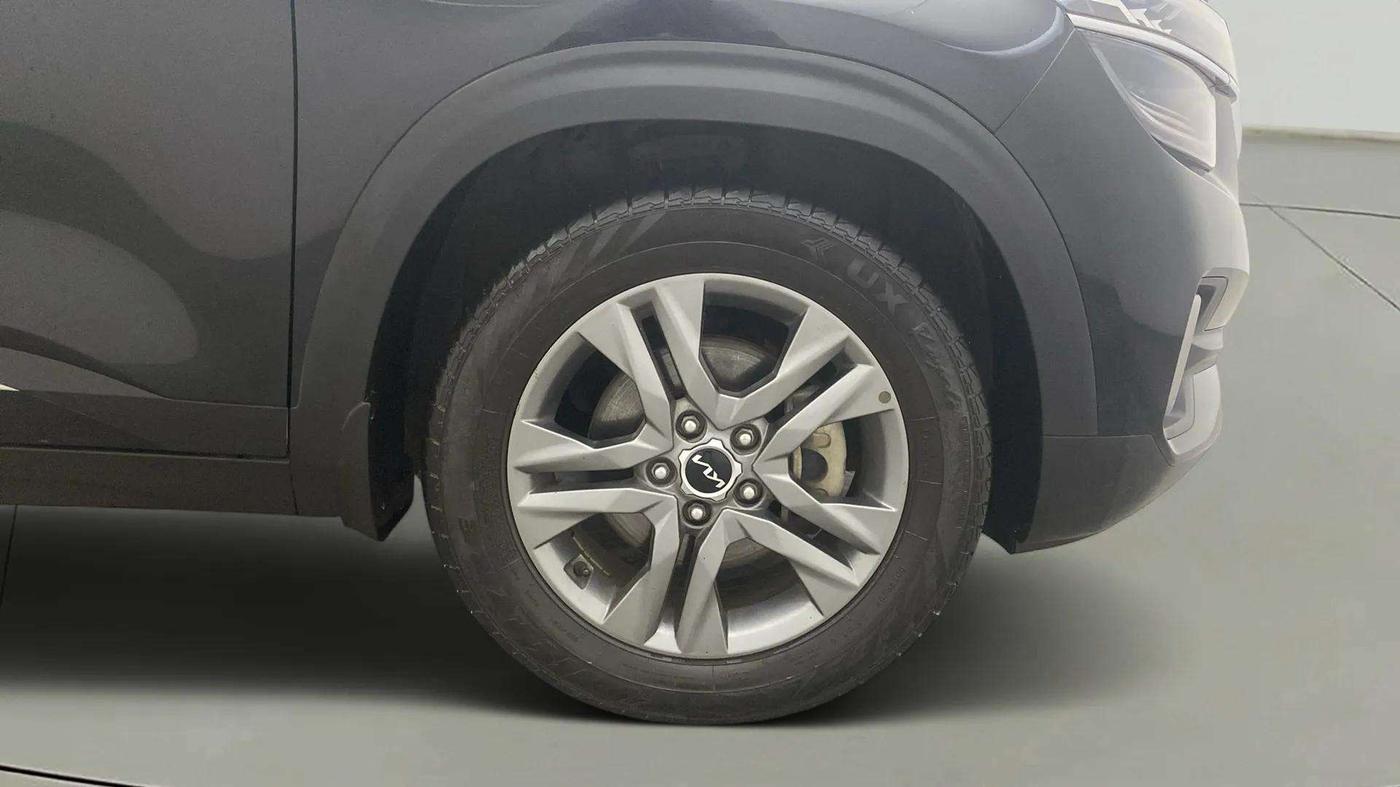 2021 KIA SELTOS HTX 1.5 PETROL, Petrol, Manual, 37,452 km, Right Front Wheel