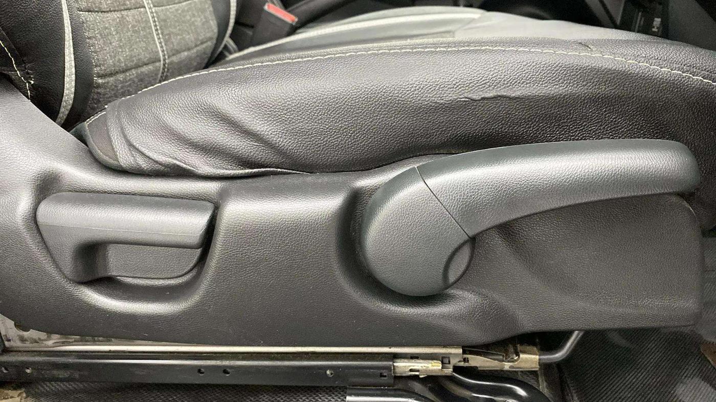 2018 Honda WR-V 1.2L I-VTEC VX MT, Petrol, Manual, 30,851 km, Driver Side Adjustment Panel