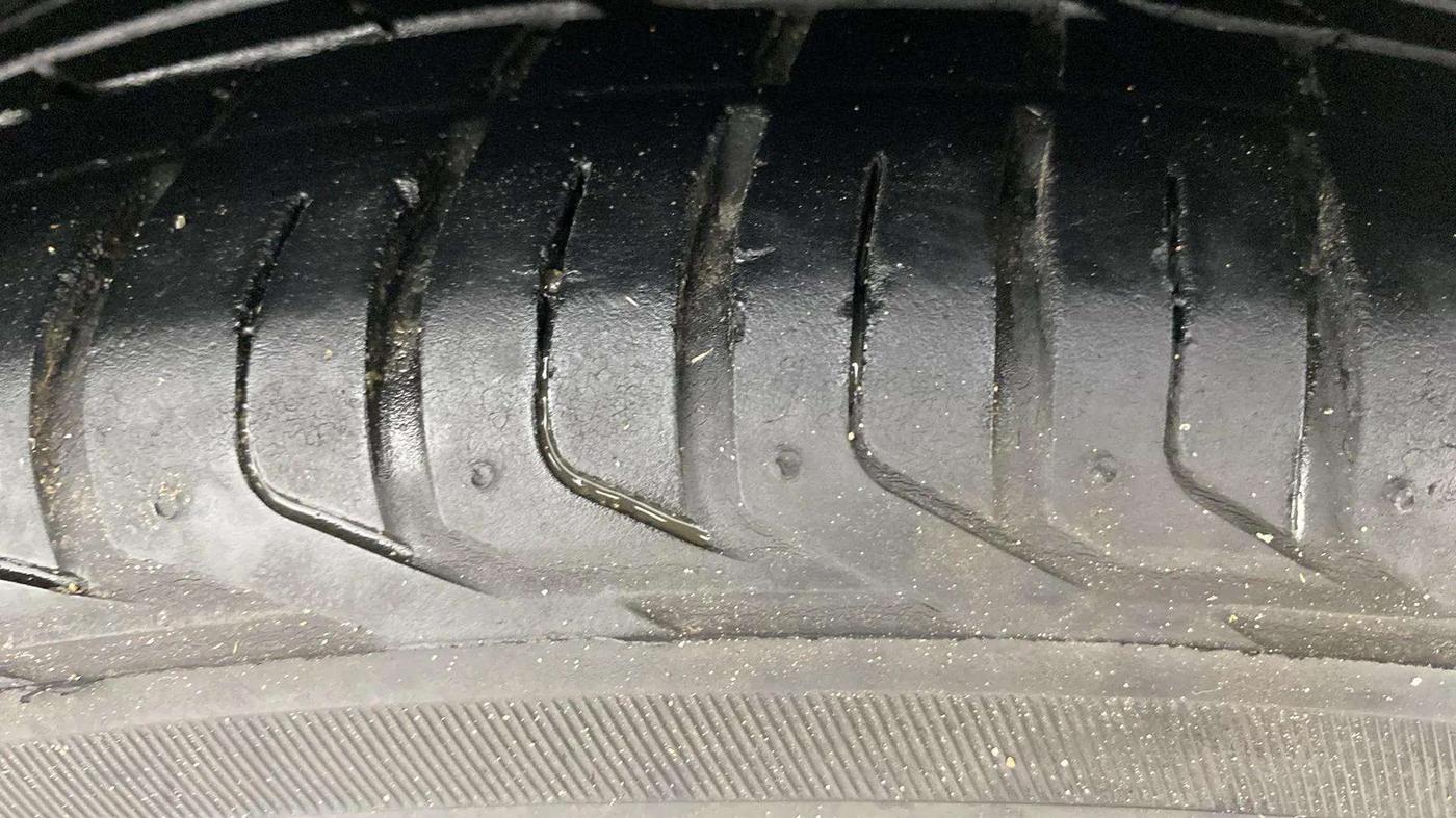 2021 Tata NEXON XZ PLUS PETROL, Petrol, Manual, 35,879 km, Right Front Tyre Tread