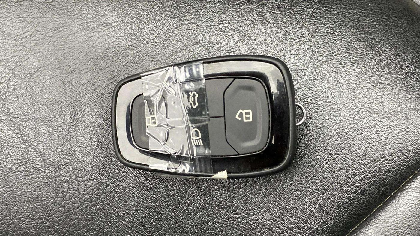 2021 Tata NEXON XZ PLUS PETROL, Petrol, Manual, 35,879 km, Key Close Up