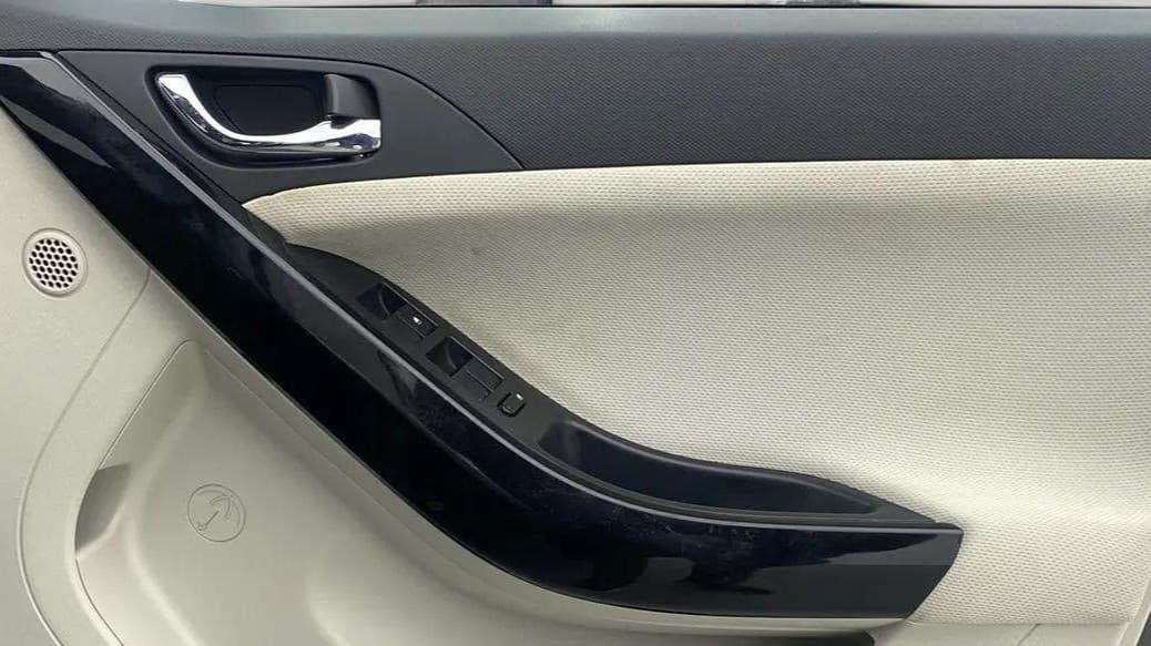 2021 Tata NEXON XZ PLUS PETROL, Petrol, Manual, 35,879 km, Driver Side Door Panels Control