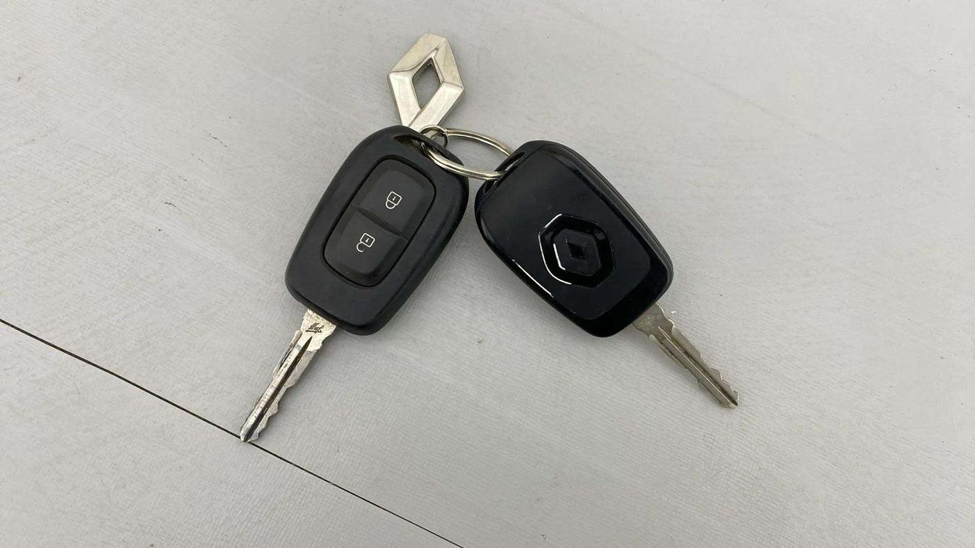 2022 Renault TRIBER RXT, Petrol, Manual, 59,053 km, Key Close Up