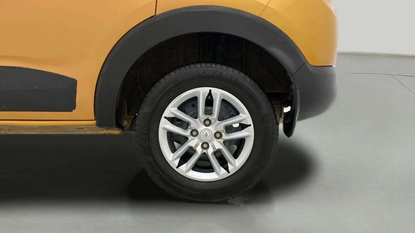 2022 Renault TRIBER RXT, Petrol, Manual, 59,053 km, Left Rear Wheel