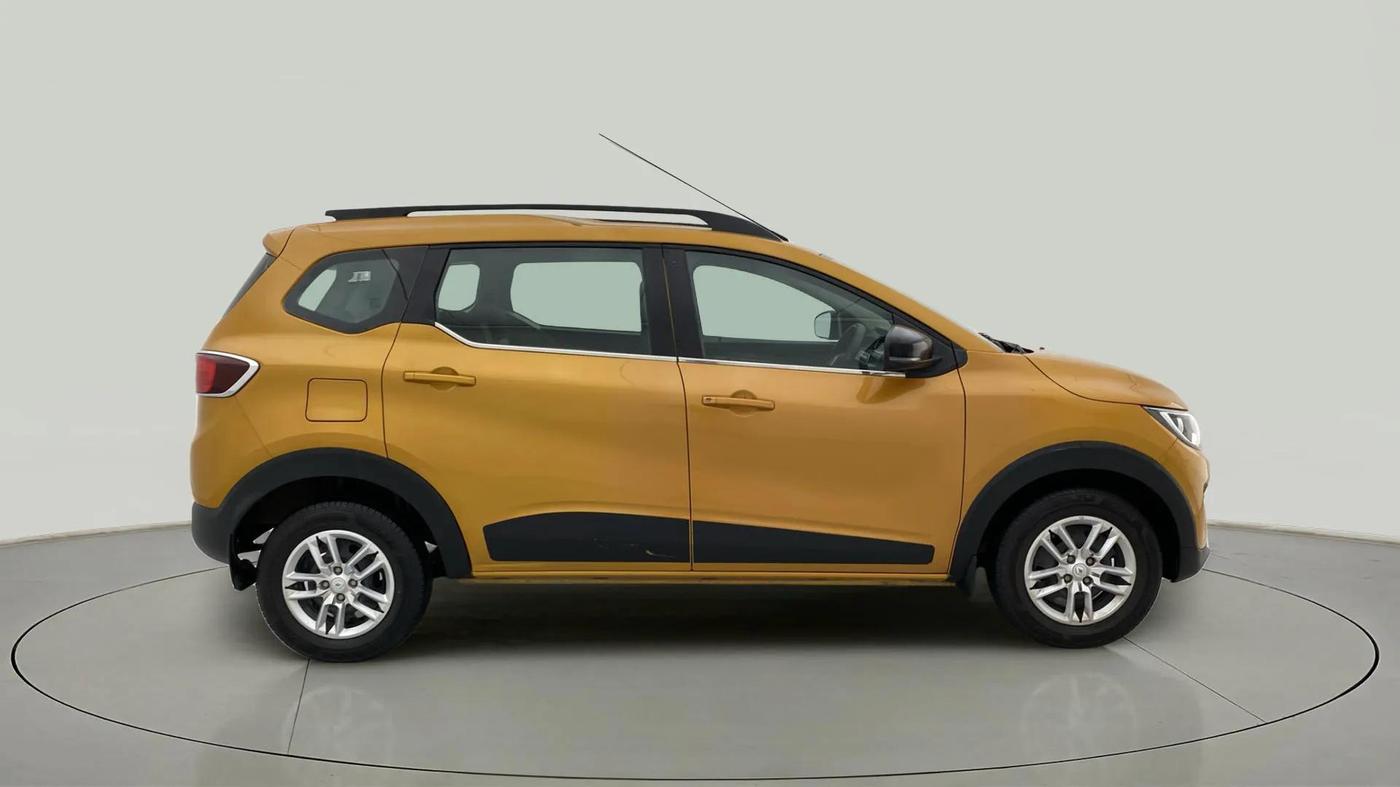 2022 Renault TRIBER RXT, Petrol, Manual, 59,053 km, Right Side View