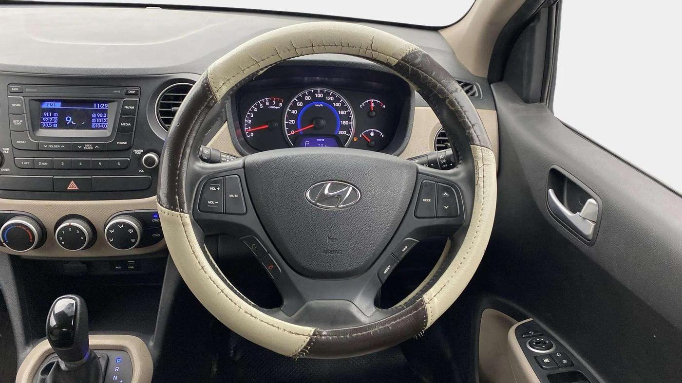 2016 Hyundai Grand i10 ASTA (O) AT 1.2 KAPPA VTVT, Petrol, Automatic, 43,972 km, Steering Wheel Close Up