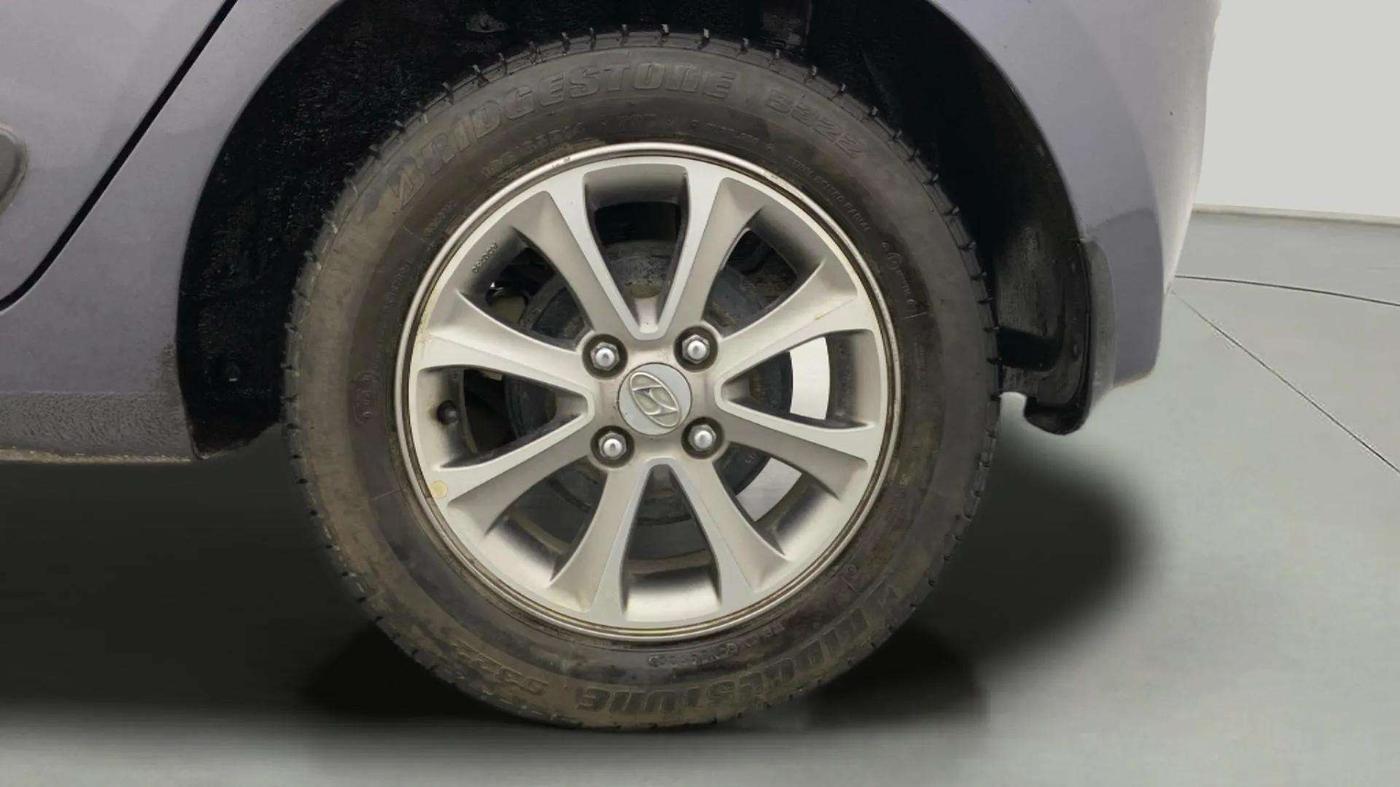 2016 Hyundai Grand i10 ASTA (O) AT 1.2 KAPPA VTVT, Petrol, Automatic, 43,972 km, Left Rear Wheel