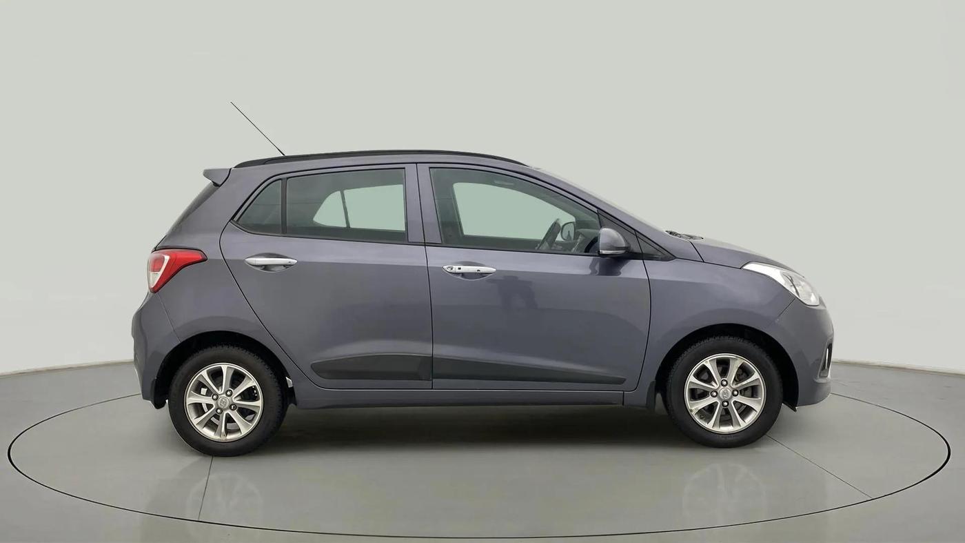 2016 Hyundai Grand i10 ASTA (O) AT 1.2 KAPPA VTVT, Petrol, Automatic, 43,972 km, Right Side View