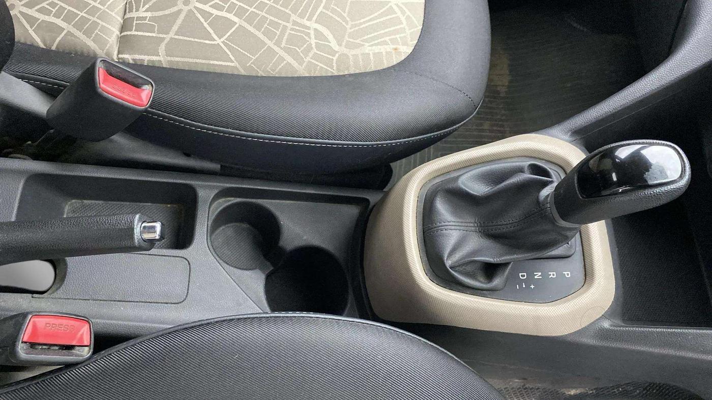 2016 Hyundai Grand i10 ASTA (O) AT 1.2 KAPPA VTVT, Petrol, Automatic, 43,972 km, Gear Lever
