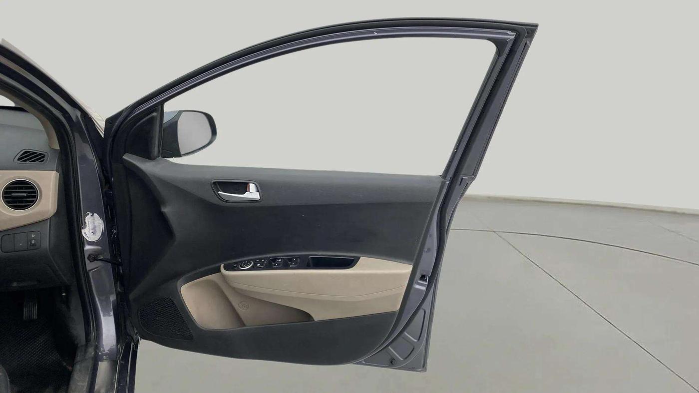 2016 Hyundai Grand i10 ASTA (O) AT 1.2 KAPPA VTVT, Petrol, Automatic, 43,972 km, RHS Front Door