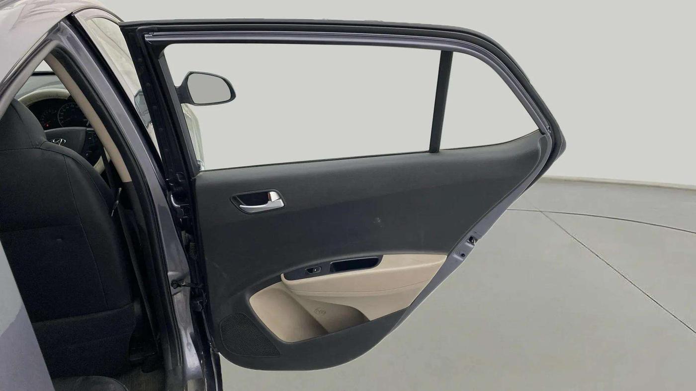 2016 Hyundai Grand i10 ASTA (O) AT 1.2 KAPPA VTVT, Petrol, Automatic, 43,972 km, RHS Rear Door
