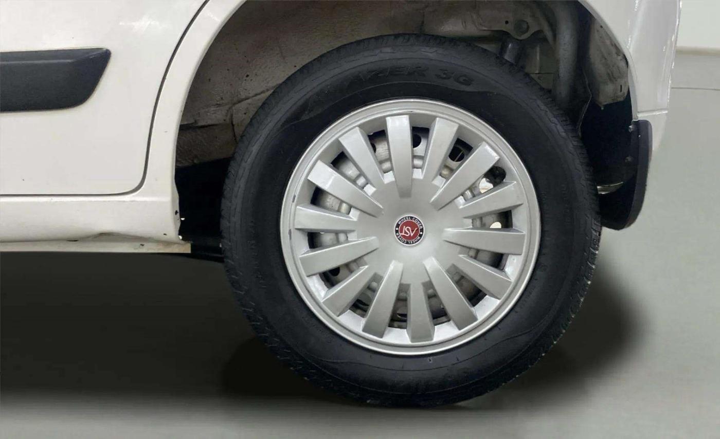 2015 Maruti Wagon R 1.0 LXI CNG, CNG, Manual, 92,961 km, Left Rear Wheel