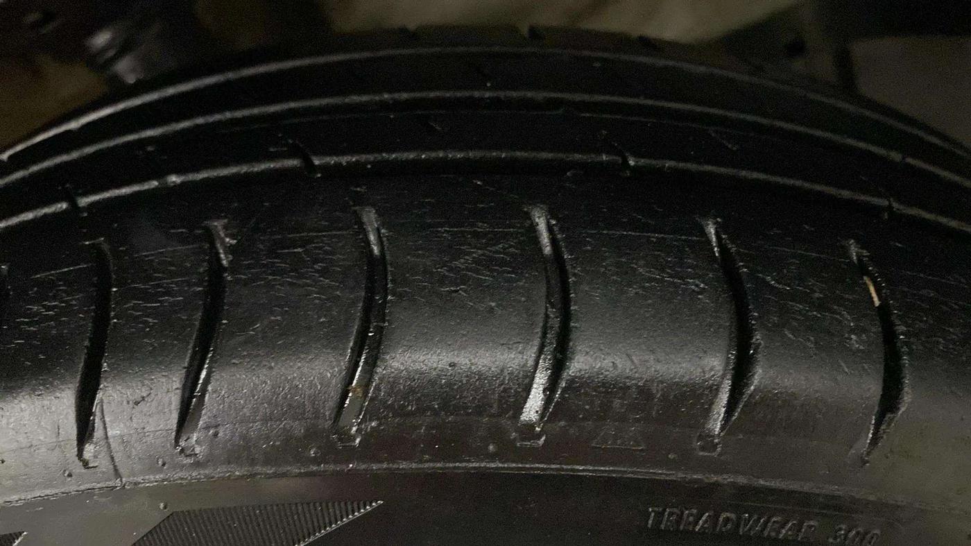 2015 Maruti Wagon R 1.0 LXI CNG, CNG, Manual, 92,961 km, Right Front Tyre Tread