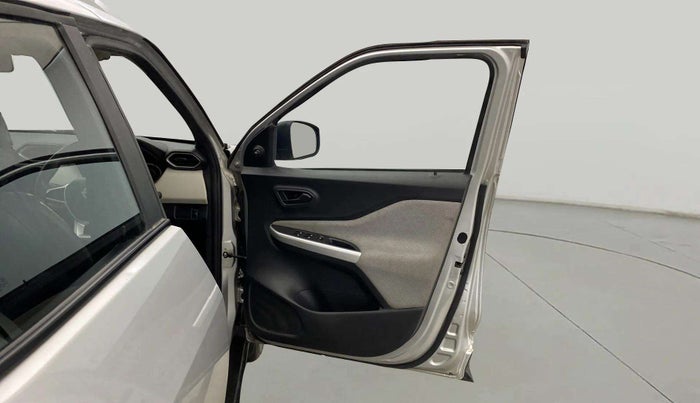 2022 Nissan MAGNITE XE, Petrol, Manual, 11,987 km, RHS Front Door