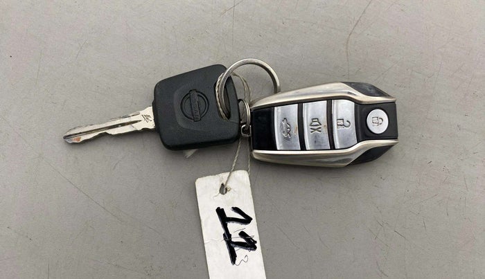 2022 Nissan MAGNITE XE, Petrol, Manual, 11,987 km, Key Close Up