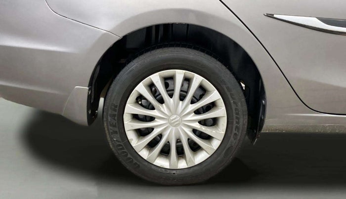 2015 Maruti Ciaz VXI+, Petrol, Manual, 99,434 km, Right Rear Wheel