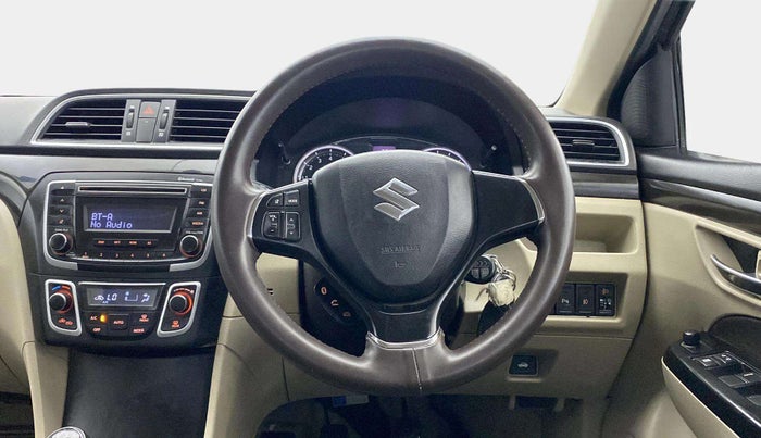 2015 Maruti Ciaz VXI+, Petrol, Manual, 99,434 km, Steering Wheel Close Up