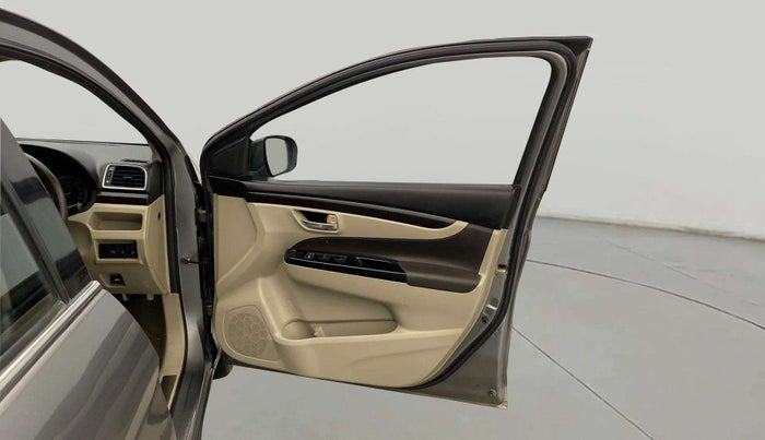 2015 Maruti Ciaz VXI+, Petrol, Manual, 99,434 km, RHS Front Door