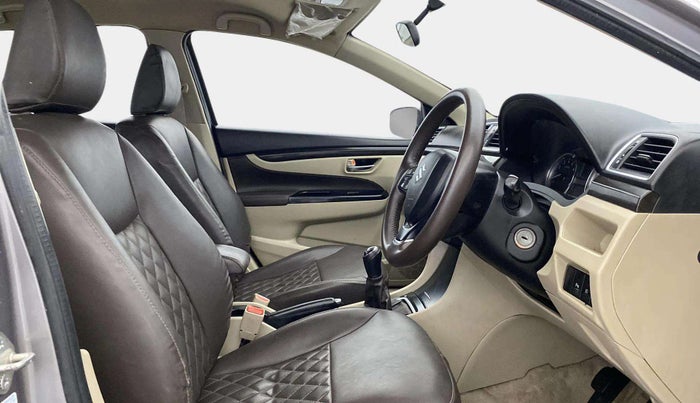 2015 Maruti Ciaz VXI+, Petrol, Manual, 99,434 km, Right Side Front Door Cabin