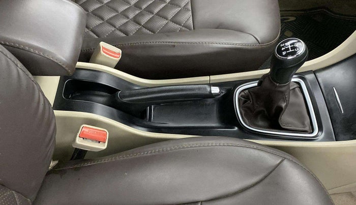 2015 Maruti Ciaz VXI+, Petrol, Manual, 99,434 km, Gear Lever