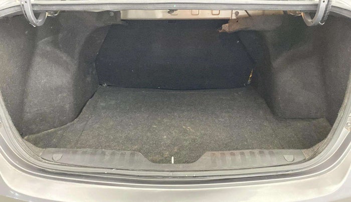 2015 Maruti Ciaz VXI+, Petrol, Manual, 99,434 km, Boot Open Zoomed View
