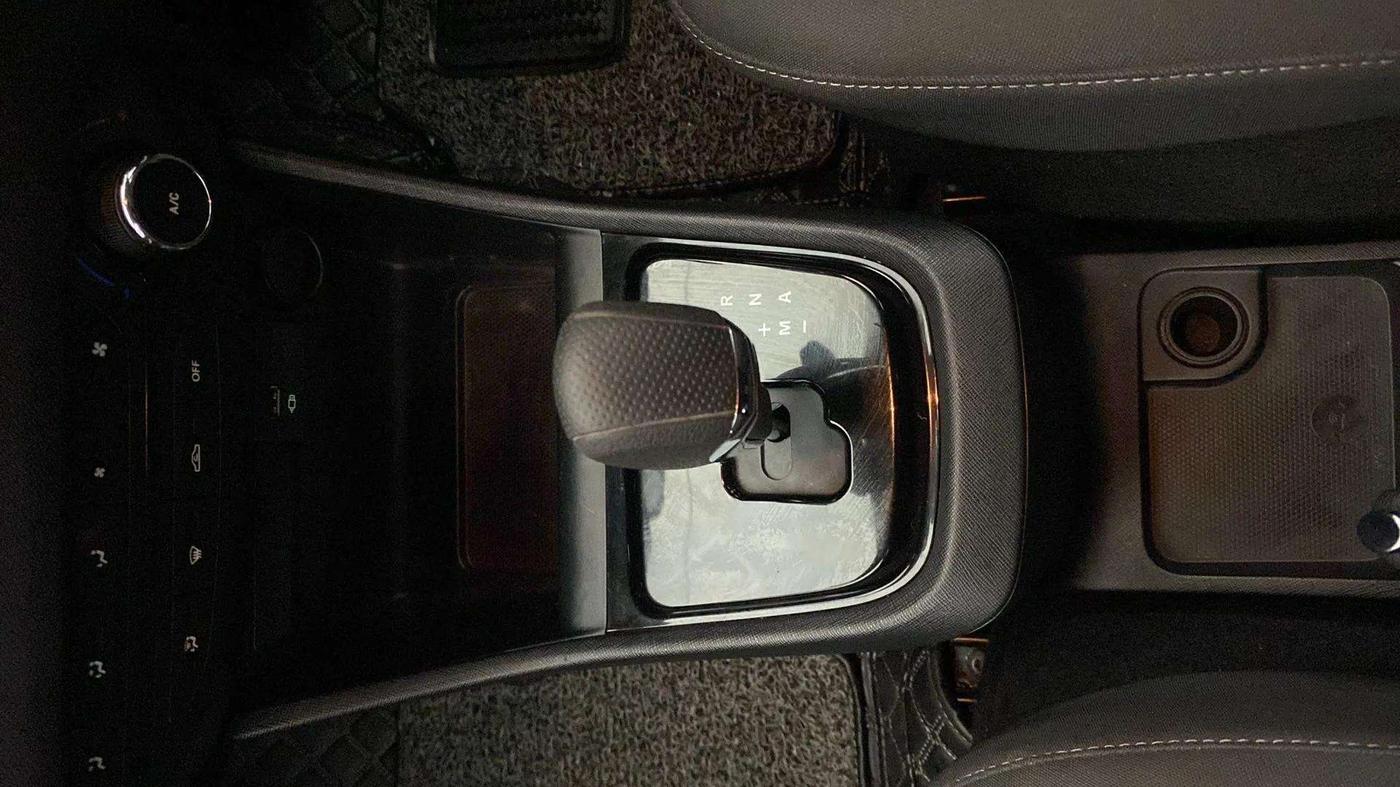 2023 Tata PUNCH ACCOMPLISHED AMT, Petrol, Automatic, 8,394 km, Gear Lever