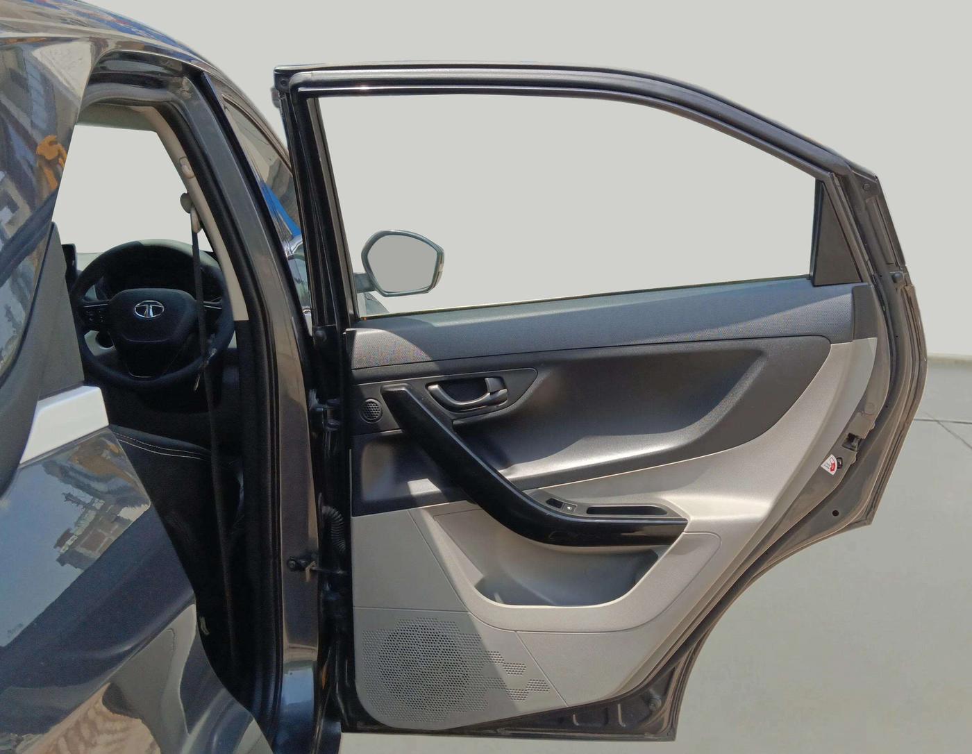 2018 Tata NEXON XM DIESEL, Diesel, Manual, 48,097 km, RHS Rear Door