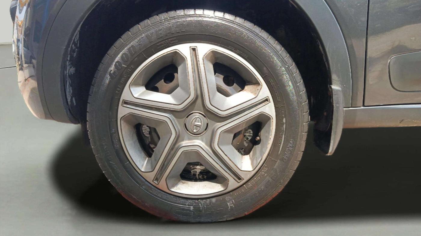 2018 Tata NEXON XM DIESEL, Diesel, Manual, 48,097 km, Left Front Wheel