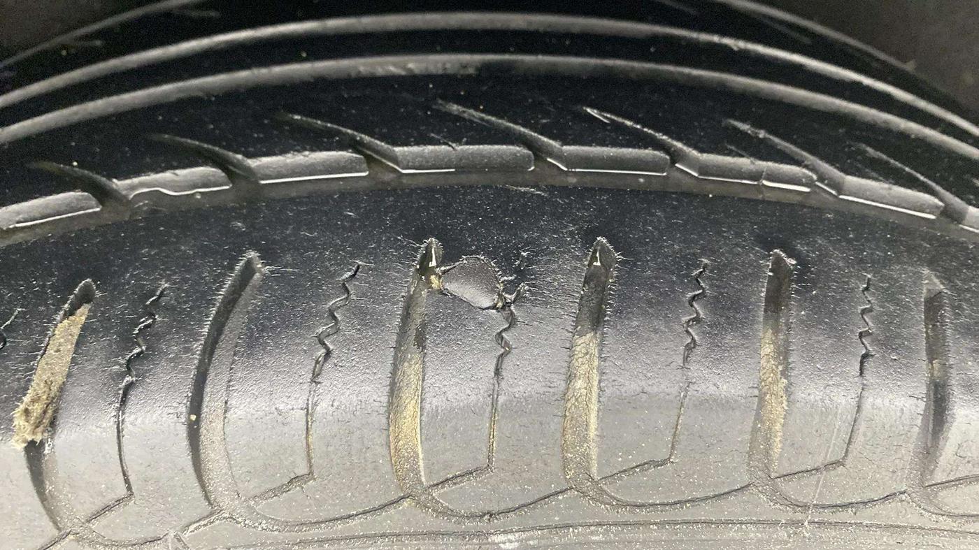 2016 Ford Ecosport TITANIUM 1.5L PETROL AT, Petrol, Automatic, 38,274 km, Right Rear Tyre Tread