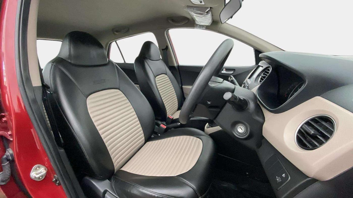 2018 Hyundai Grand i10 SPORTZ 1.2 KAPPA VTVT, Petrol, Manual, 64,159 km, Right Side Front Door Cabin