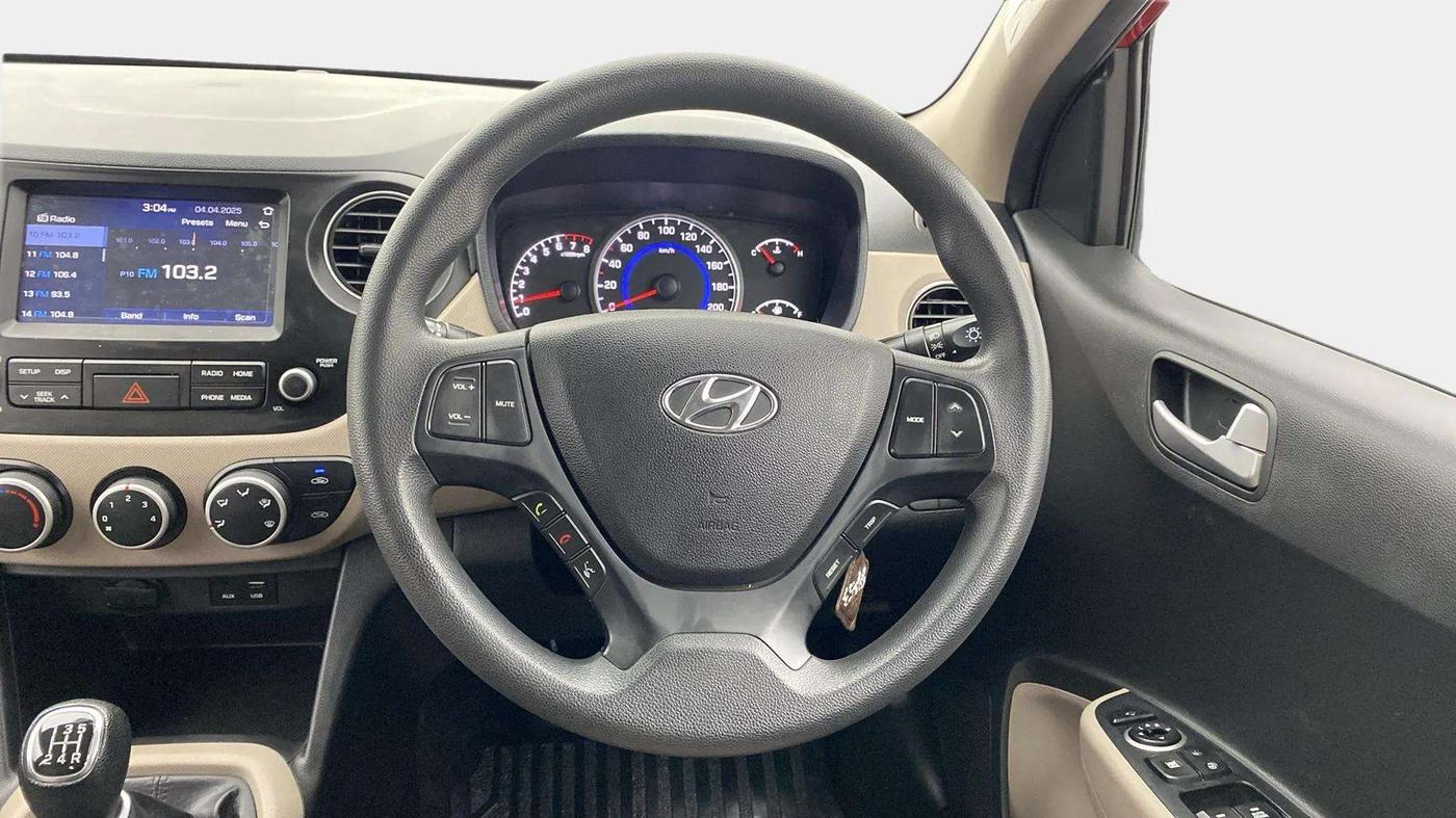 2018 Hyundai Grand i10 SPORTZ 1.2 KAPPA VTVT, Petrol, Manual, 64,159 km, Steering Wheel Close Up