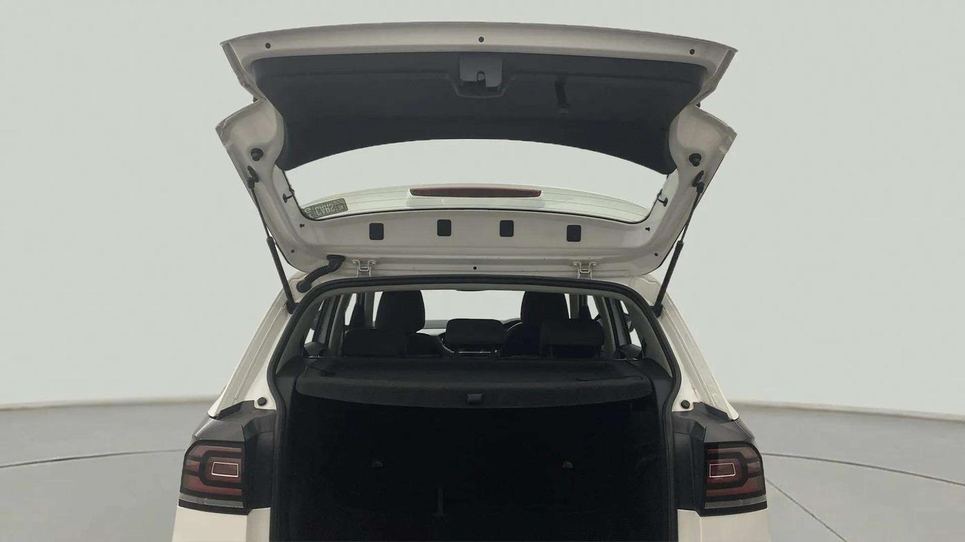 2021 Volkswagen TAIGUN GT PLUS 1.5 TSI DSG, Petrol, Automatic, 13,578 km, Boot Door Open