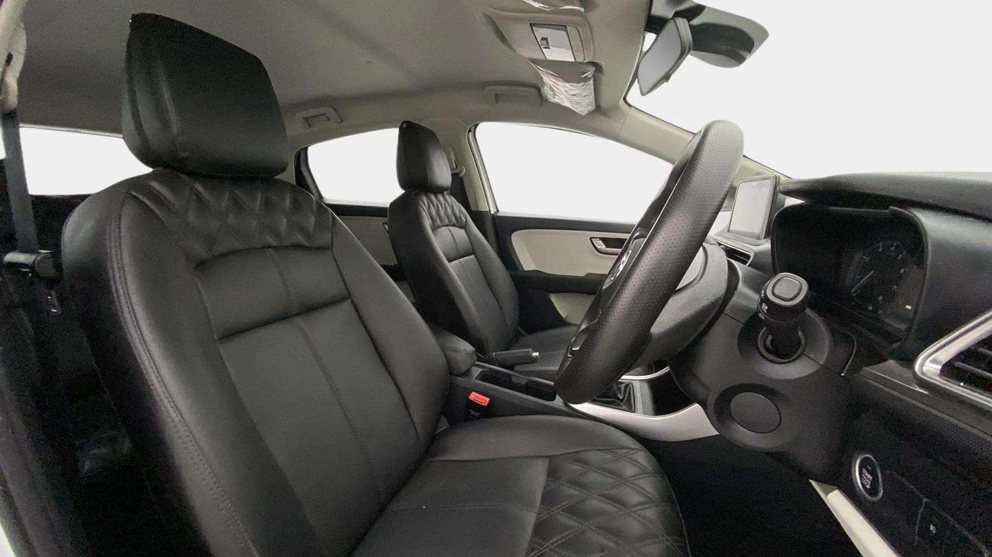 2023 Tata ALTROZ XZ DIESEL, Diesel, Manual, 36,672 km, Right Side Front Door Cabin