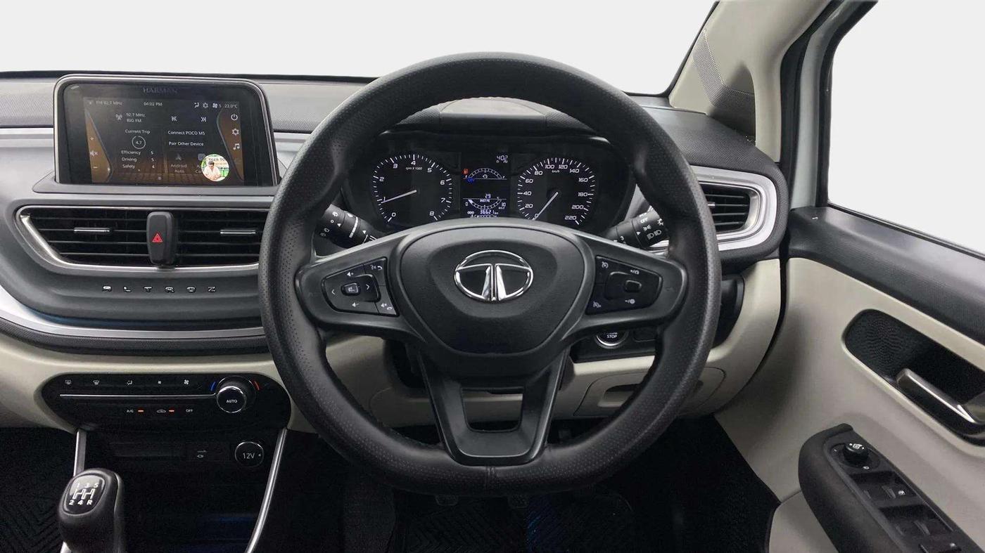 2023 Tata ALTROZ XZ DIESEL, Diesel, Manual, 36,672 km, Steering Wheel Close Up