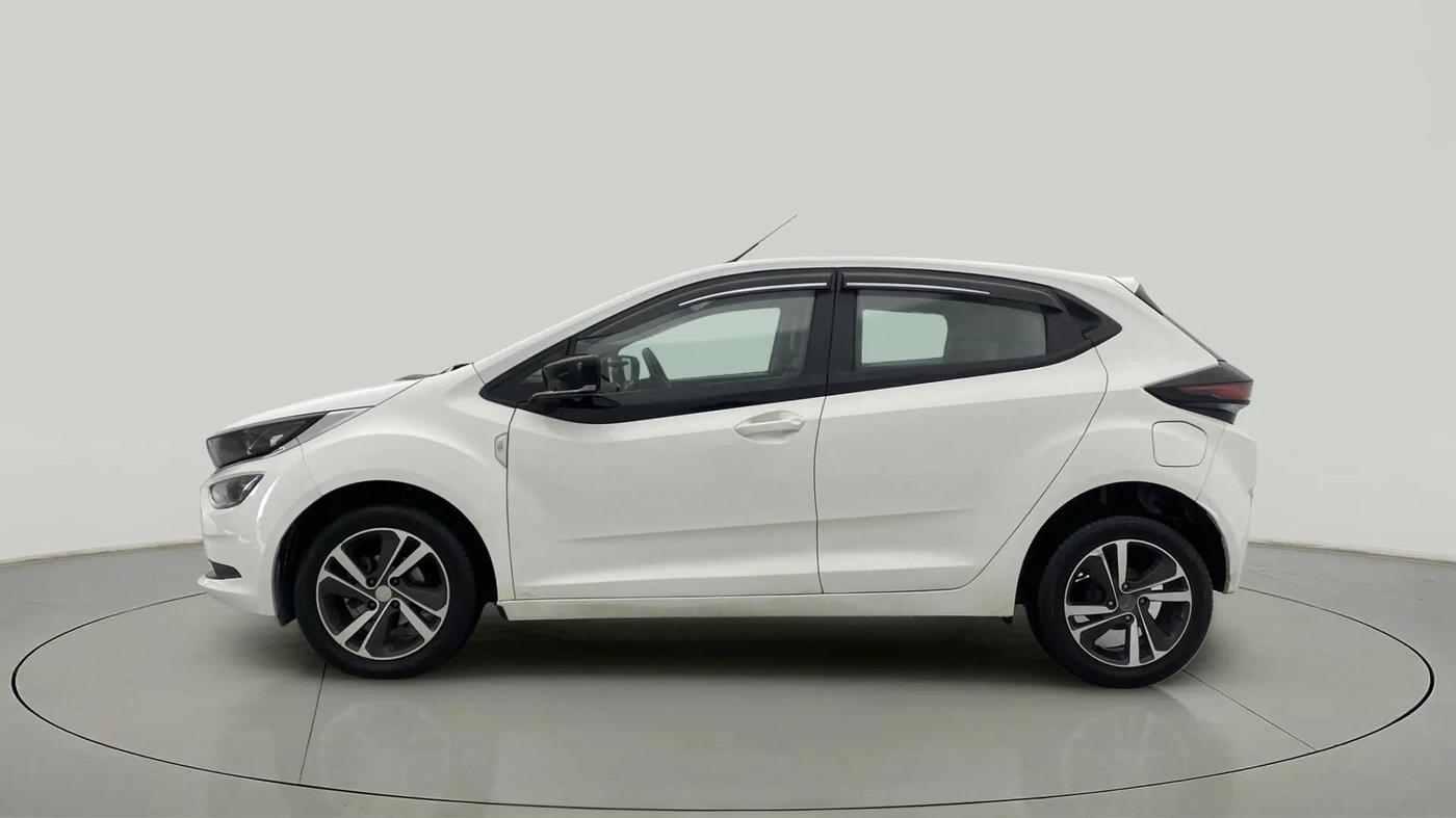 2023 Tata ALTROZ XZ DIESEL, Diesel, Manual, 36,672 km, Left Side