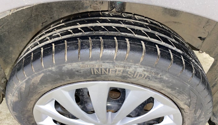 2013 Maruti Wagon R 1.0 VXI, Petrol, Manual, 39,196 km, Right Front Tyre Tread