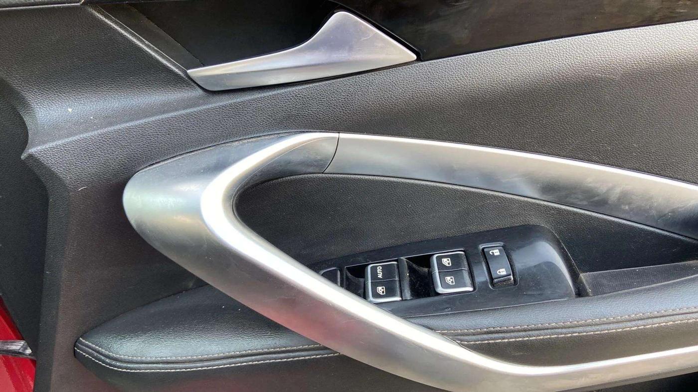 2019 MG HECTOR SHARP 1.5 DCT PETROL, Petrol, Automatic, 67,525 km, Driver Side Door Panels Control
