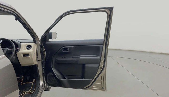 2022 Maruti New Wagon-R LXI CNG 1.0, CNG, Manual, 76,291 km, RHS Front Door