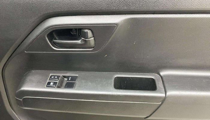 2022 Maruti New Wagon-R LXI CNG 1.0, CNG, Manual, 76,291 km, Driver Side Door Panels Control