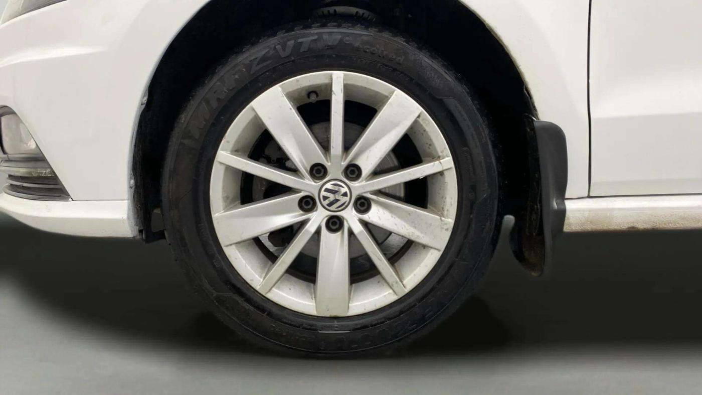 2017 Volkswagen Ameo COMFORTLINE 1.2L, Petrol, Manual, 59,202 km, Left Front Wheel
