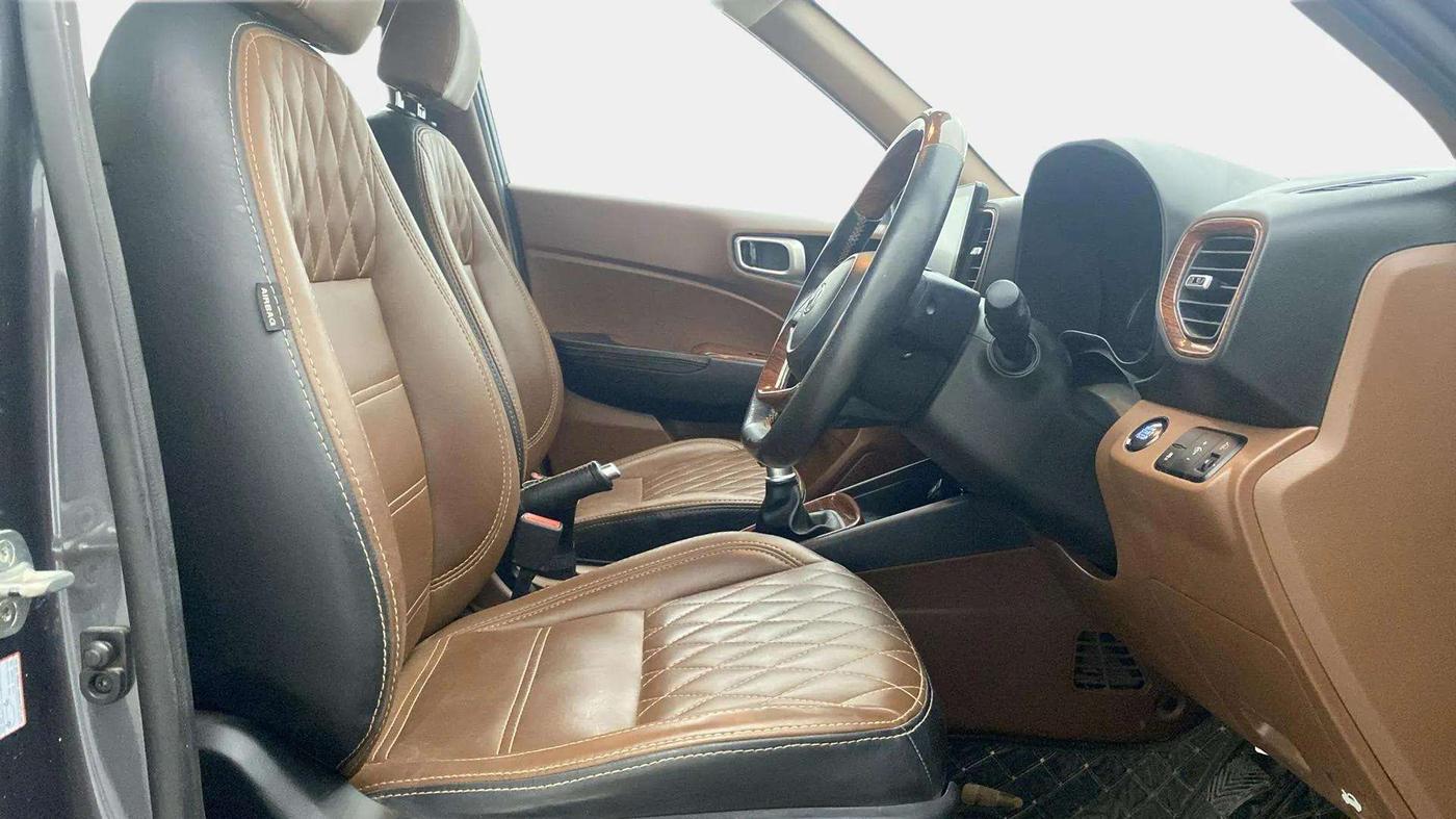 2021 Hyundai VENUE SX 1.0 (O) TURBO, Petrol, Manual, 24,329 km, Right Side Front Door Cabin