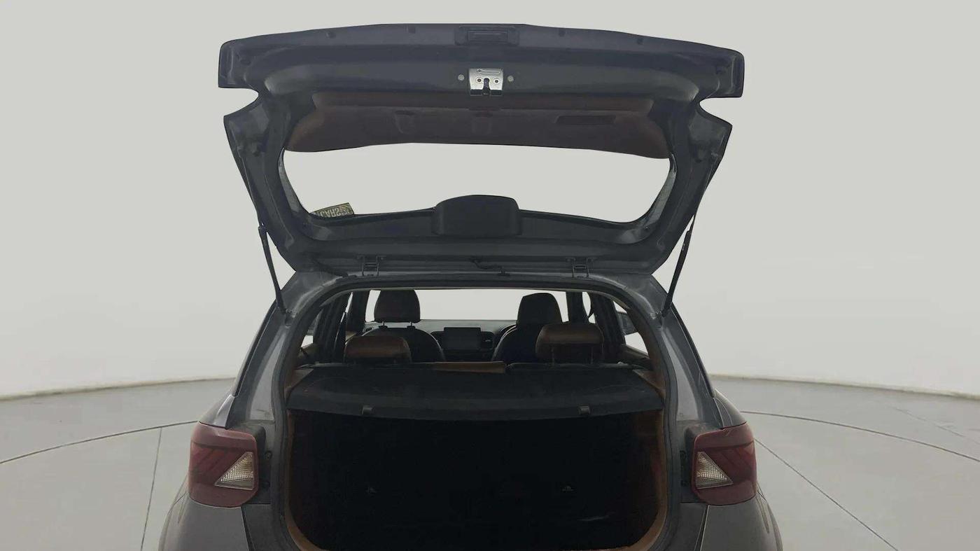 2021 Hyundai VENUE SX 1.0 (O) TURBO, Petrol, Manual, 24,329 km, Boot Door Open