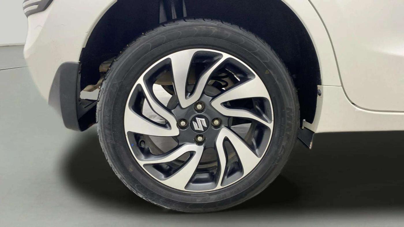 2020 Maruti Baleno ZETA PETROL 1.2, Petrol, Manual, 75,555 km, Right Rear Tyre Tread