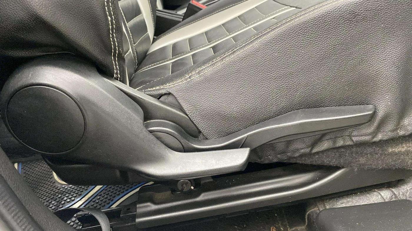 2020 Maruti Baleno ZETA PETROL 1.2, Petrol, Manual, 75,555 km, Driver Side Adjustment Panel