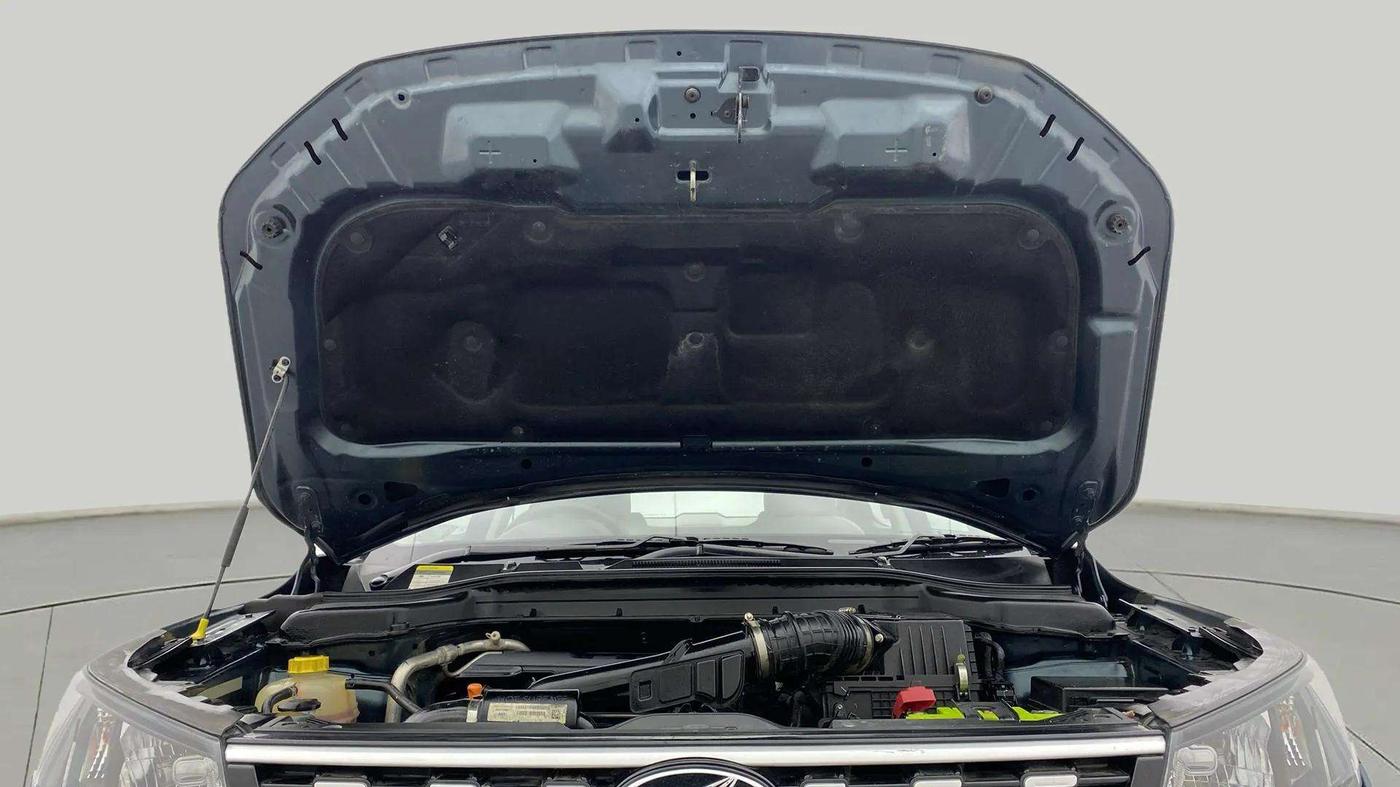 2022 Mahindra XUV300 W6 1.2 PETROL AMT, Petrol, Automatic, 14,316 km, Open Bonet