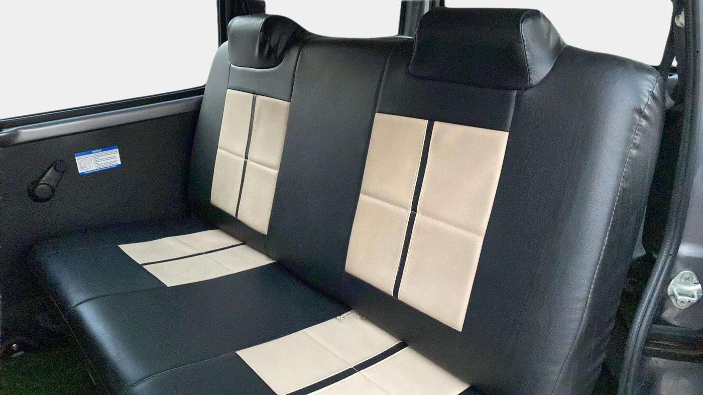 2023 Maruti Eeco 7 STR STD 1.2, CNG, Manual, 18,913 km, Right Side Rear Door Cabin