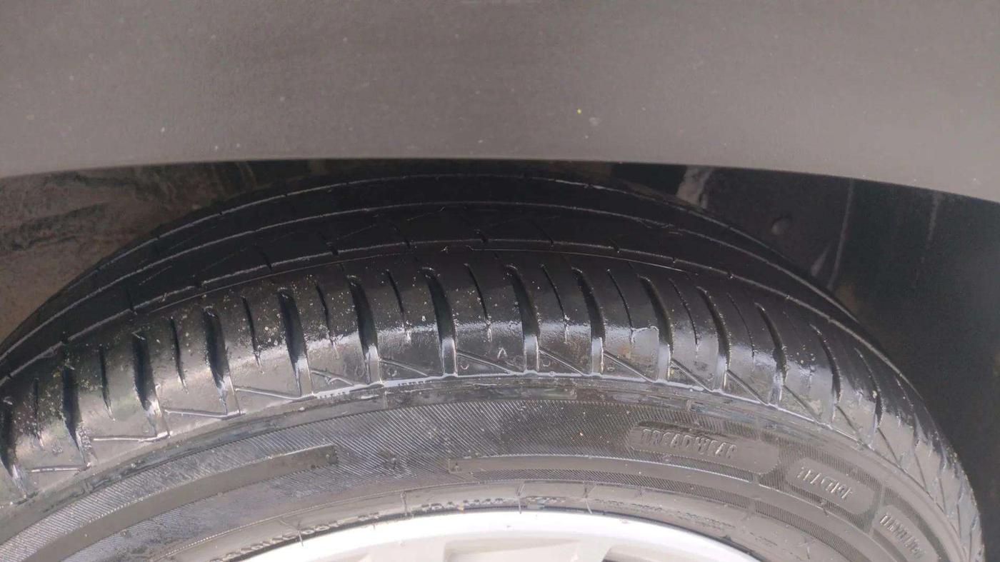 2021 Renault Kwid RXT 1.0 (O), Petrol, Manual, 10,710 km, Right Front Tyre Tread